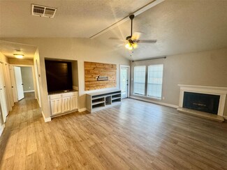 1202 Thorpe Ln Unit 304, San Marcos, TX 78666