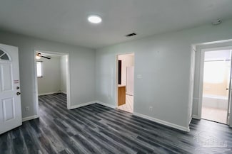 10 Bertram St, Pensacola, FL 32506