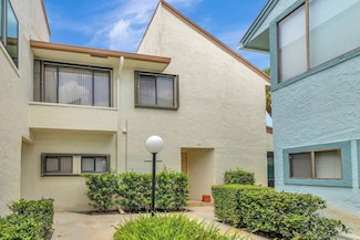 950 S Kanner Hwy Unit Th-128, Stuart, FL 34994