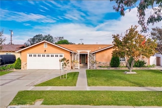 3115 W Teranimar Dr, Anaheim, CA 92804