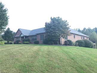 1816 Old Trail Rd NE, Bolivar, OH 44612