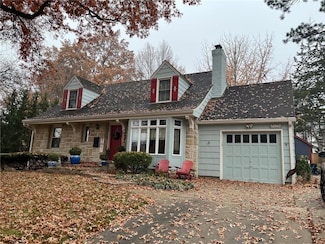 5426 Mission Rd, Fairway, KS 66205