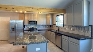 121 2nd W, East Carbon, UT 84520
