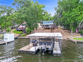 88 Hendrix Haven Dr, Sunrise Beach, MO 65079