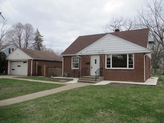 2211 Carney Ave, Rockford, IL 61103