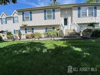 185 Fresh Ponds Rd, Monroe Township, NJ 08831