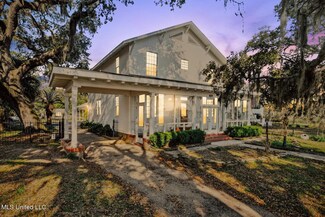 604 N Beach Blvd, Bay Saint Louis, MS 39520