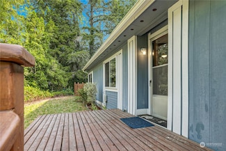 18469 Diamond Dr NE, Poulsbo, WA 98370