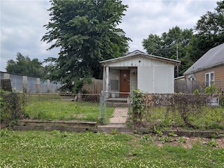 907 Scott Ave, Kansas City, KS 66105