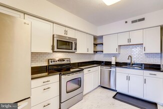 5505 Seminary Rd Unit 1207N, Baileys Crossroads, VA 22041