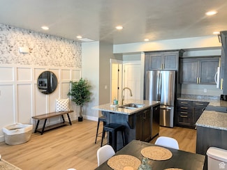150 W Seasons Ln Unit 4, Garden City, UT 84028