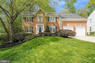 9012 Avis Ct, Vienna, VA 22182