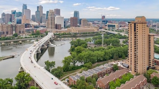 110 Bank St SE Unit L2001, Minneapolis, MN 55414