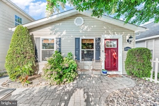 8724 D St, Chesapeake Beach, MD 20732