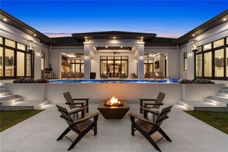 4511 Crayton Rd, Naples, FL 34103