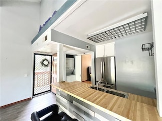 7101 Farralone Ave Unit 143, Canoga Park, CA 91303