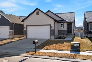 1808 E Shadow Dr, Eagle Mountain, UT 84005