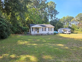 953 Francis Dr, Fayetteville, NC 28306