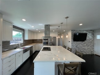 5352 Edinger Ave, Huntington Beach, CA 92649