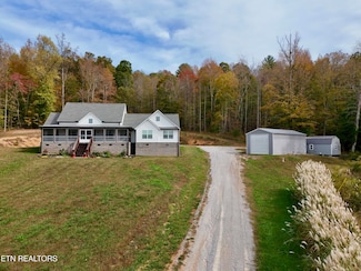 113 Brashears Rd, Harriman, TN 37748