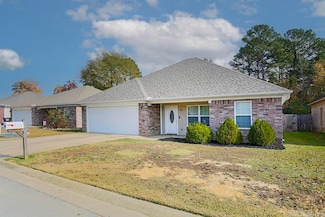 106 Pope Dr, Benton, AR 72015