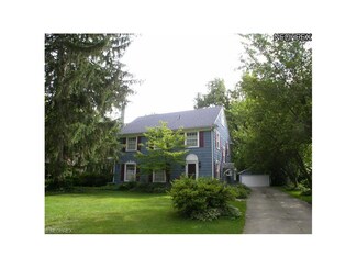 2936 Ivanhoe Rd, Silver Lake, OH 44224