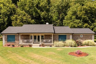 4603 Stoneview Dr, Charlestown, IN 47111
