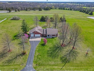 1650 N Hemlock Ridge Rd, Rocheport, MO 65279