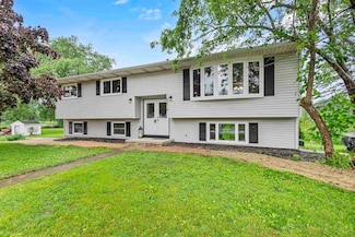 6414 Exchange St, Mc Farland, WI 53558