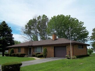 720 N 6th St, Carbon Hill, IL 60416