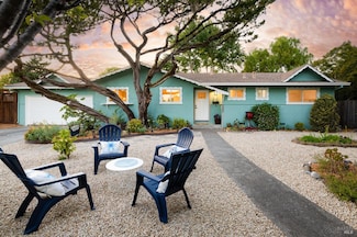 7449 Adrian Dr, Rohnert Park, CA 94928