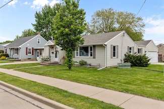 1930 E College Ave, Appleton, WI 54915