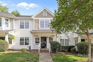 6518 Point Comfort Ln, Charlotte, NC 28226