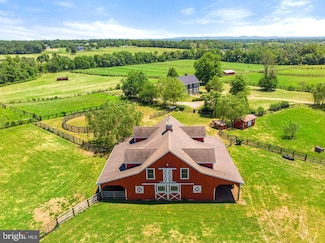 19028 Sullystone Ln, Round Hill, VA 20141