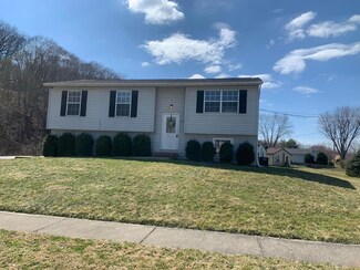 624 Licking View Dr, Heath, OH 43056