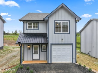 910 Lacy Ct, Sevierville, TN 37862