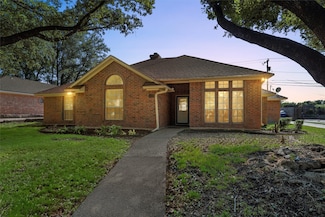 416 Meadow Mountain Dr, Waco, TX 76712