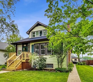 1439 Garden St, Park Ridge, IL 60068