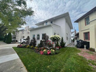 17 West Dr, Margate City, NJ 08402