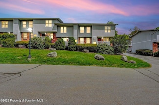 26 Abington Gardens Dr, South Abington Township, PA 18411
