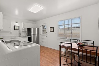 2712 Mary Ellen St NE, Albuquerque, NM 87112