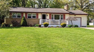 43 Skyline Dr, Canfield, OH 44406