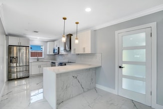 1001 Pine Tree Dr, Lantana, FL 33462