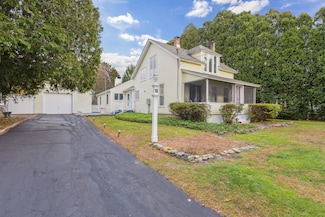 18 Quarry St, Old Saybrook, CT 06475