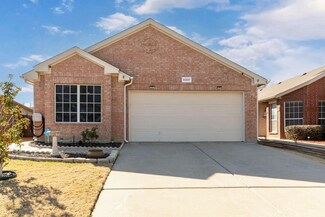 6337 Geneva Ln, Fort Worth, TX 76131