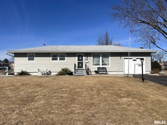 1041 Parkview Rd, Galesburg, IL 61401