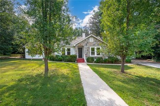 700 Gaines St, Central, SC 29630