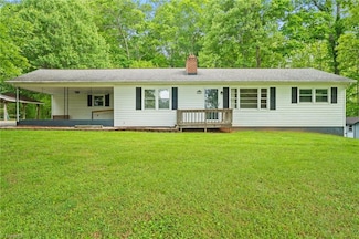 1553 Carson Rd, Pilot Mountain, NC 27041