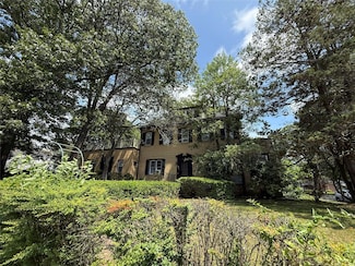 670 Hempstead Ave, West Hempstead, NY 11552