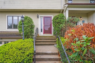 33 Krystal Dr, Somers, NY 10589